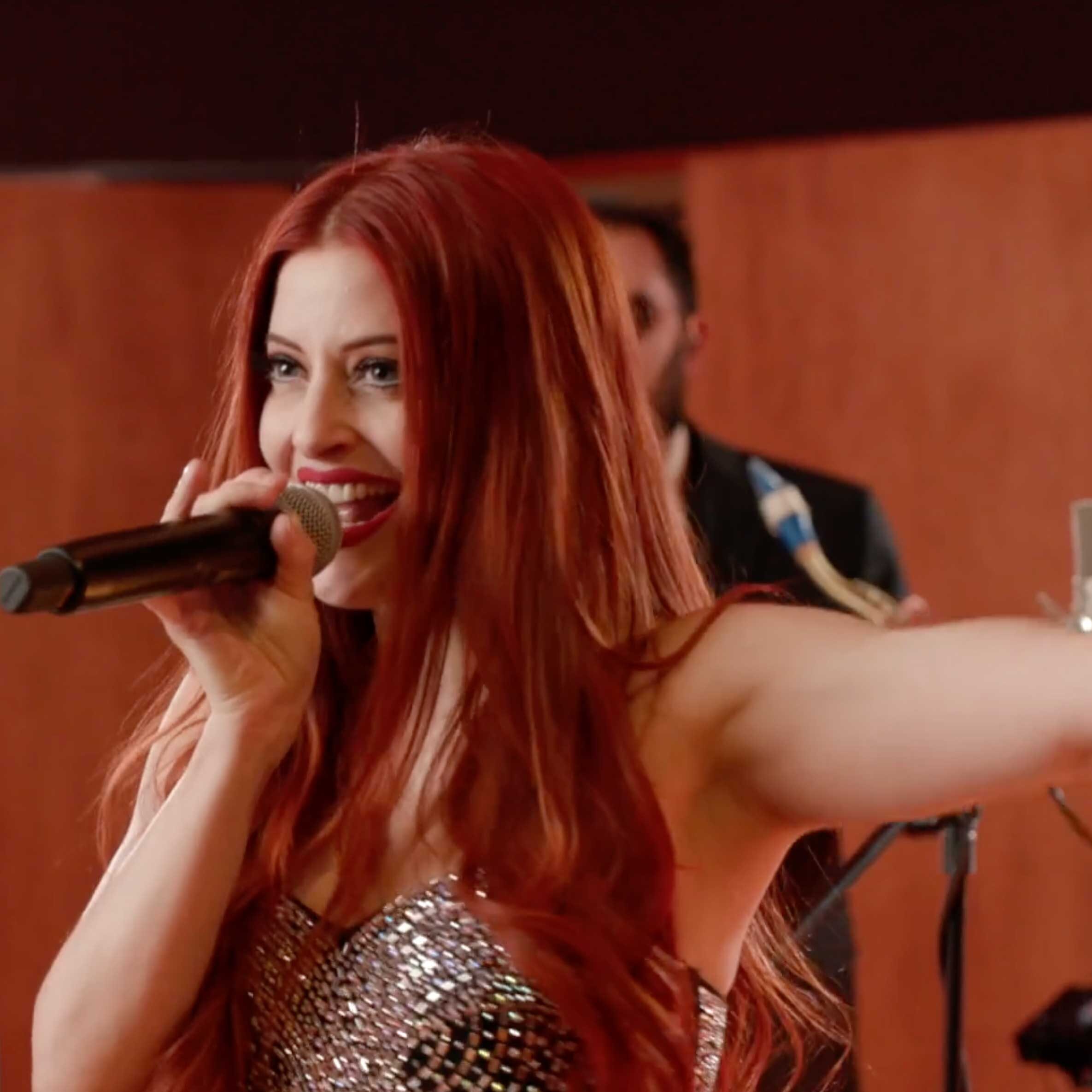 Anne-Martinez_live